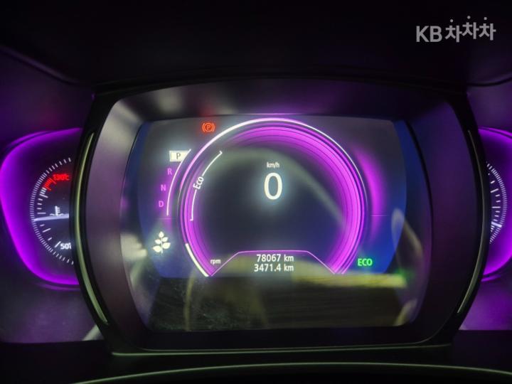 Renault QM6 2.0 LPe 2WD RE Signature 6