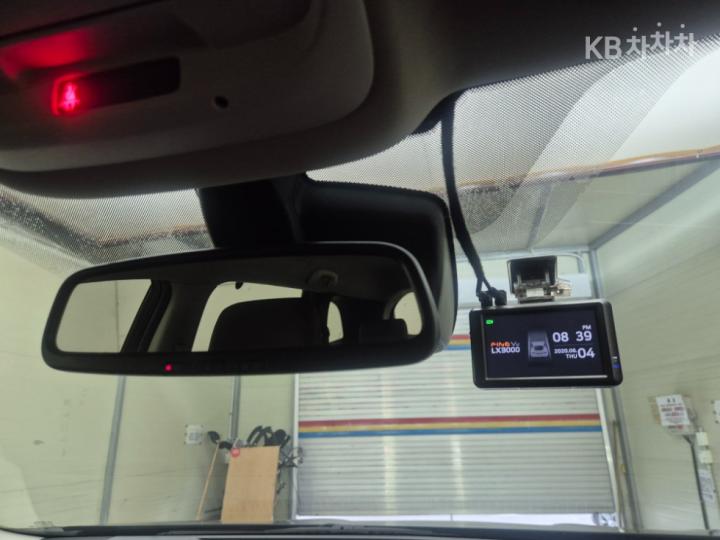 Renault QM6 2.0 LPe 2WD RE Signature 10