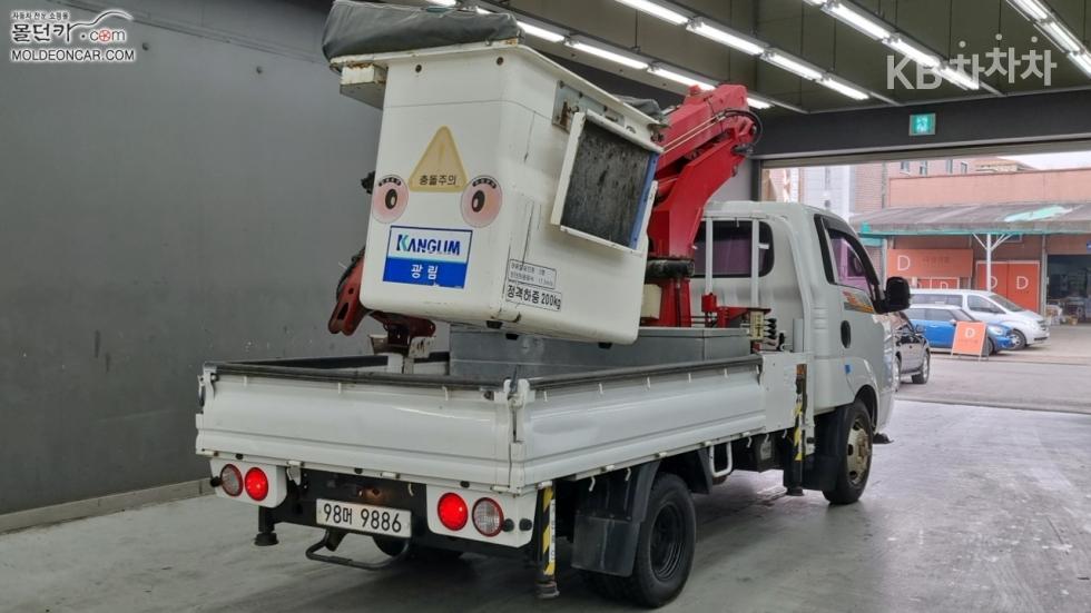 2018 - kia bongo iii