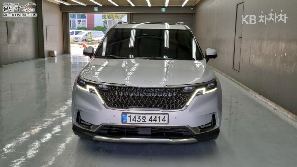 2023 - kia carnival