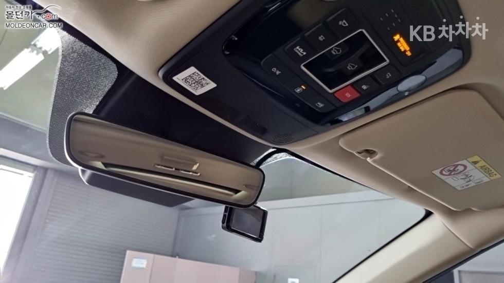 2023 - kia carnival