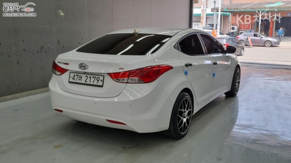 Hyundai Avante — miniaturë 2
