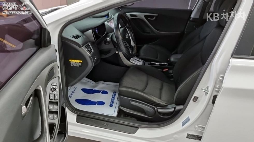 Hyundai Avante — miniaturë 9