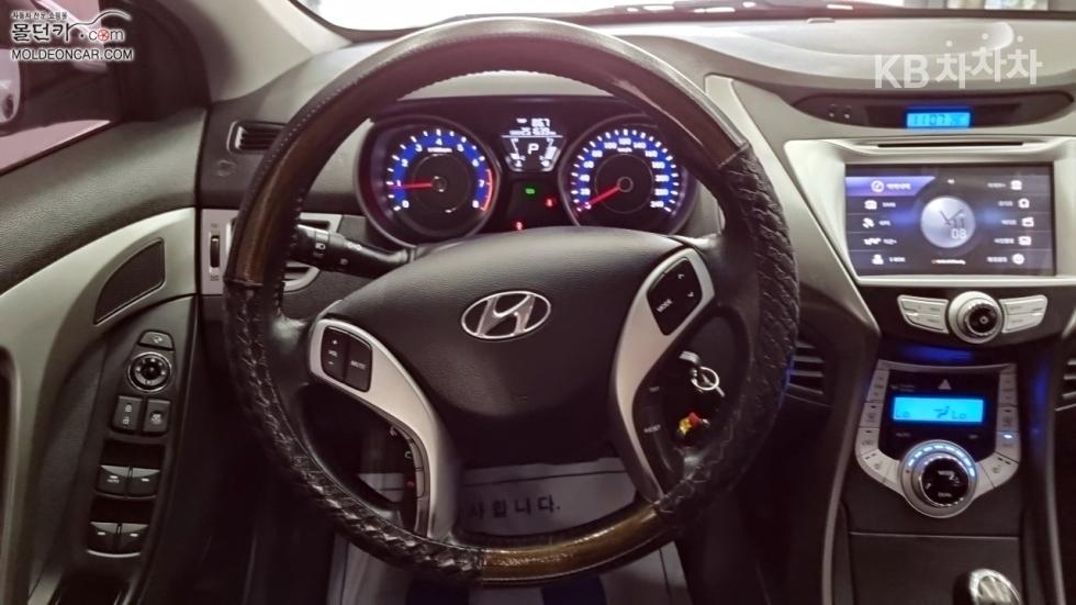 Hyundai Avante — miniaturë 11