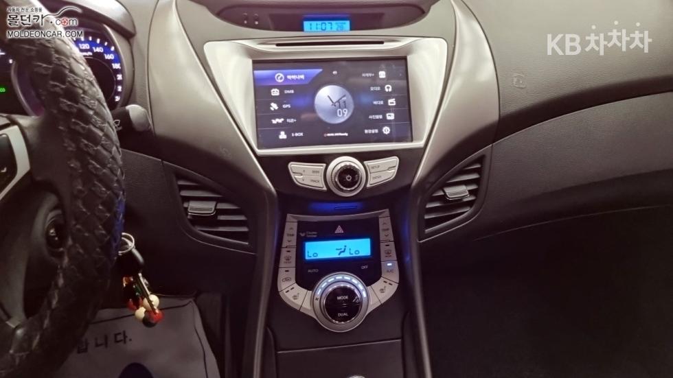 Hyundai Avante — miniaturë 12