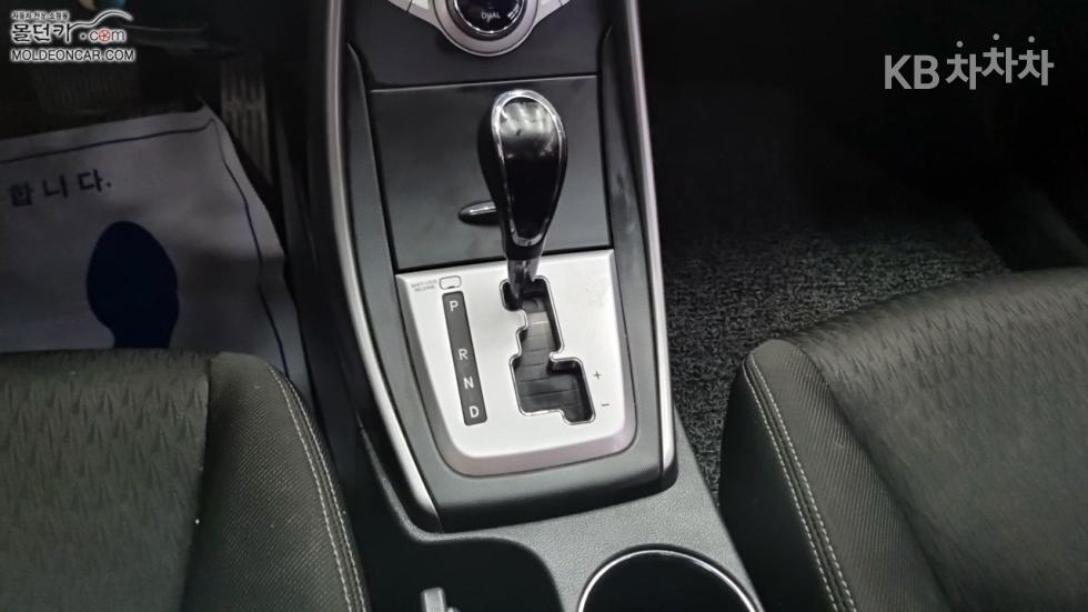 Hyundai Avante — miniaturë 14