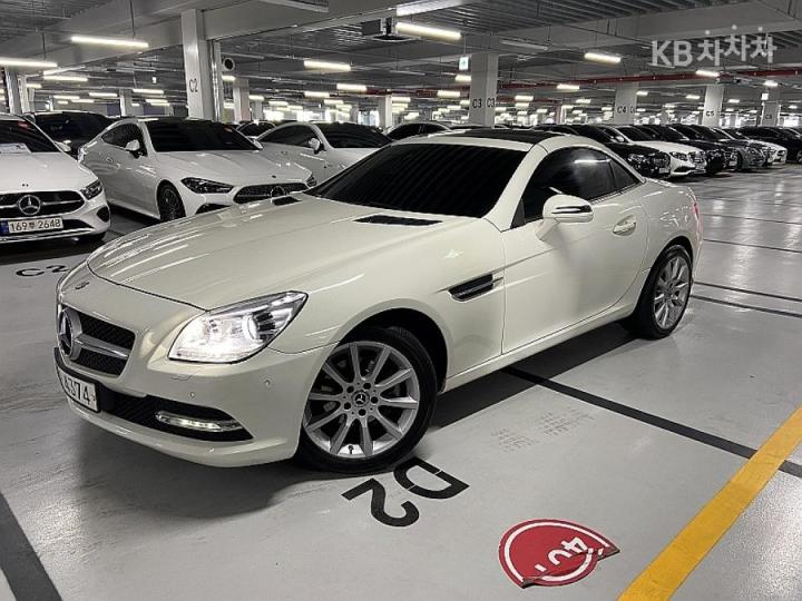 Mercedes-Benz SLK-Class New SLK200 BlueEfficiency 2