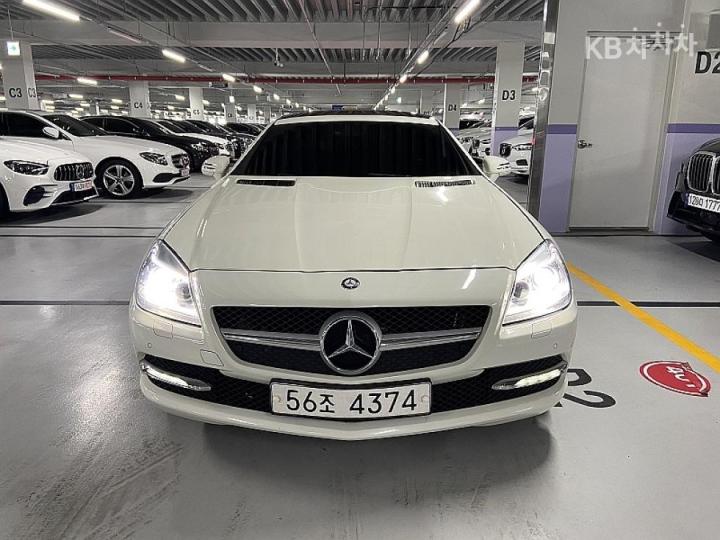 Mercedes-Benz SLK-Class New SLK200 BlueEfficiency 3
