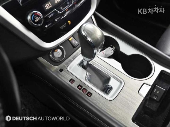 Nissan Murano 2.5 Hybrid Platinum 10