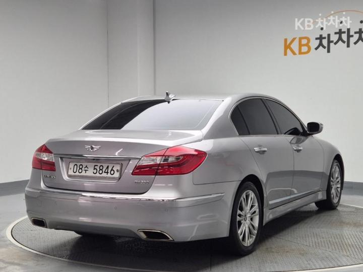 Hyundai Genesis BH330 LUXURY Base Type 4