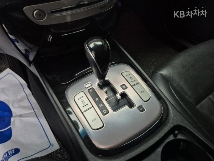 Hyundai Genesis BH330 LUXURY Base Type 9