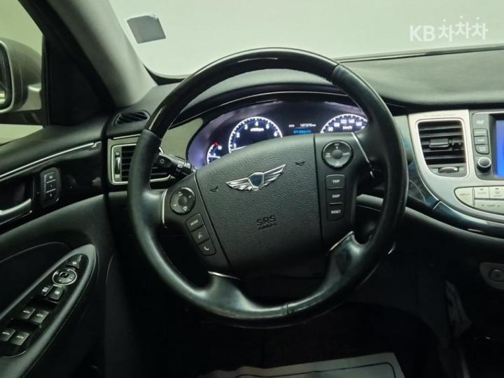 Hyundai Genesis BH330 LUXURY Base Type 10