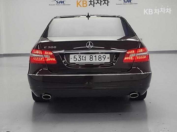 Mercedes-Benz E-Class New E300 Elegance W212 2009-2013 4