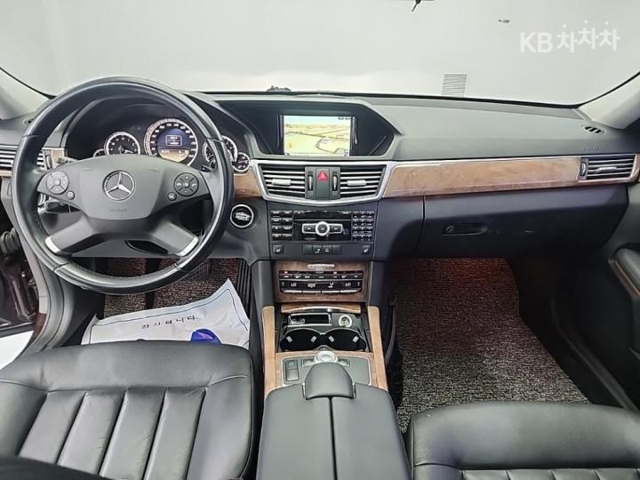 Mercedes-Benz E-Class New E300 Elegance W212 2009-2013 8