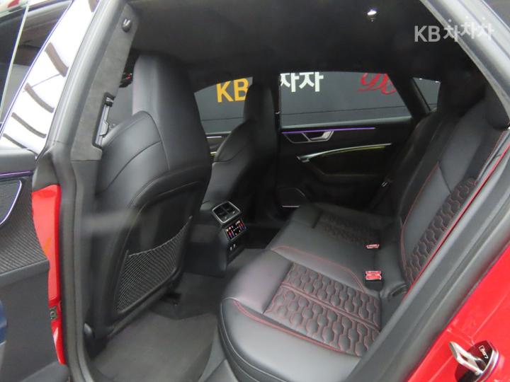 Audi RS7 4K8 4.0 TFSI Base Type 7