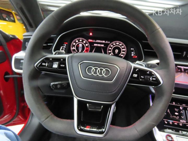 Audi RS7 4K8 4.0 TFSI Base Type 9