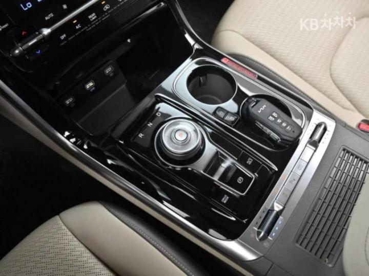 Kia Carnival High Limousine G3.5 GDI Signature 10