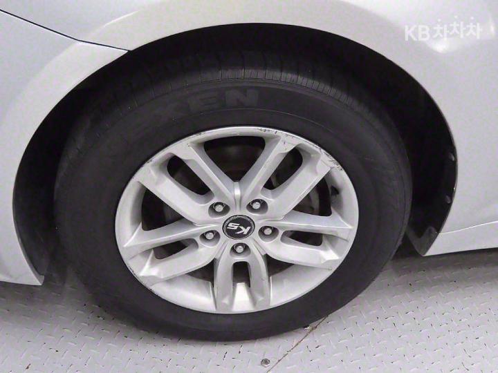 Kia K5 2.0 LPI Prestige 6