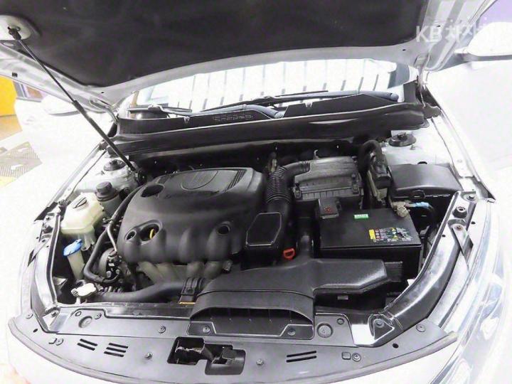 Kia K5 2.0 LPI Prestige 9