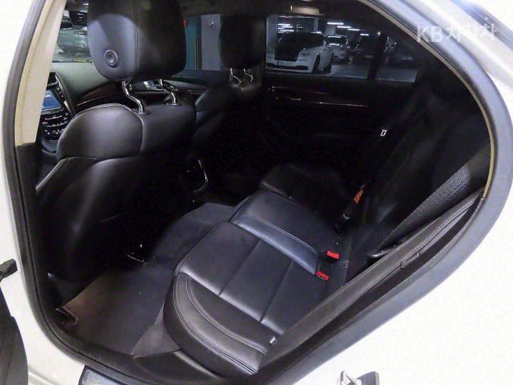 Cadillac CTS 2.0 Luxury 8