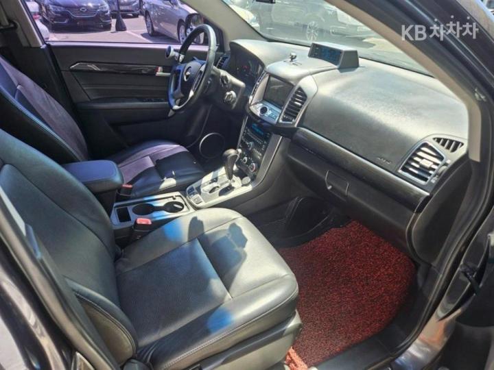 Chevrolet Captiva New 2.0 LTZ 10