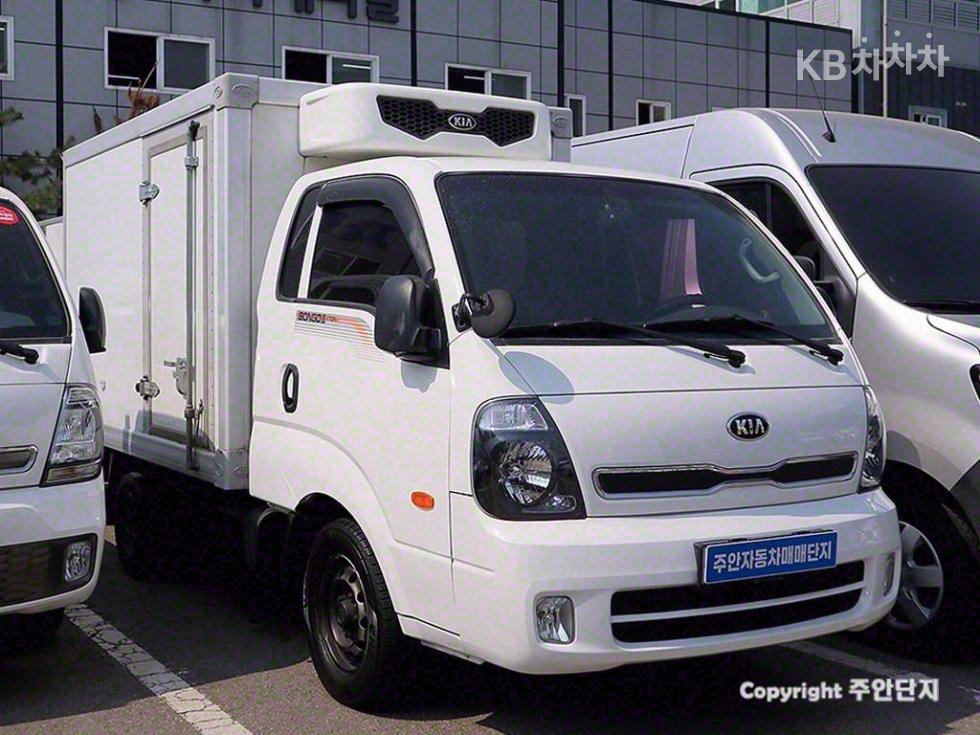 2016 - kia bongo iii