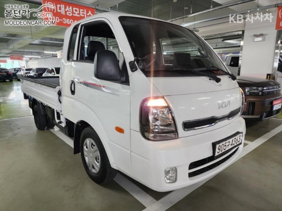 2022 - kia bongo iii