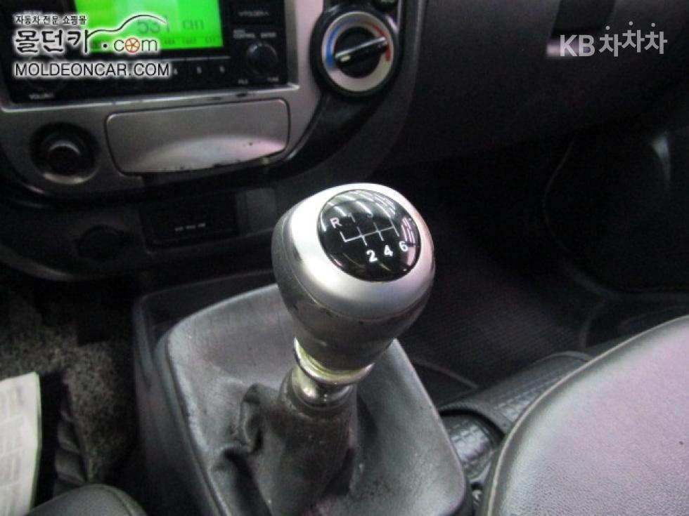 2012 - kia bongo iii