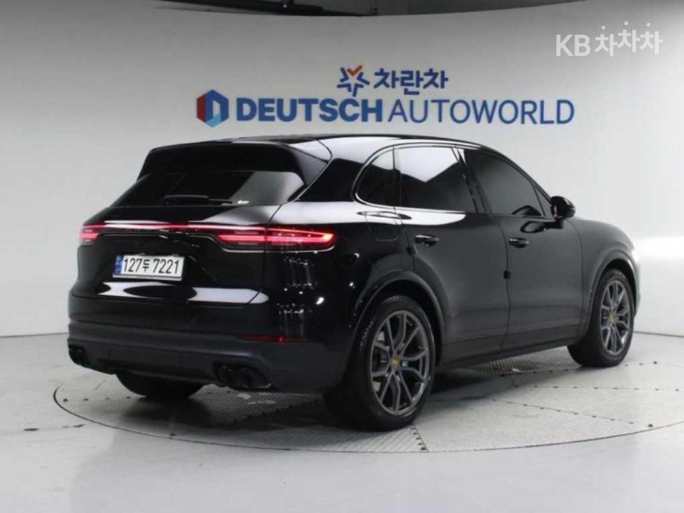 Porsche Cayenne — miniaturë 2