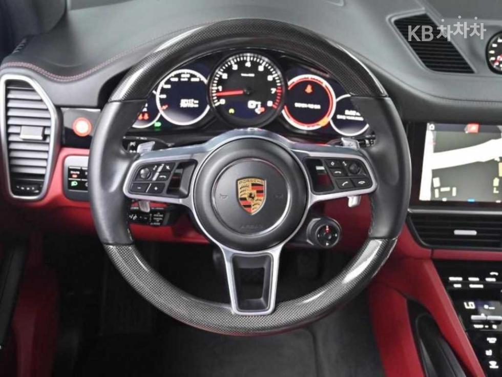 Porsche Cayenne — miniaturë 13