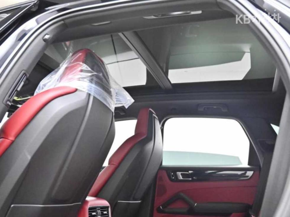 Porsche Cayenne — miniaturë 19