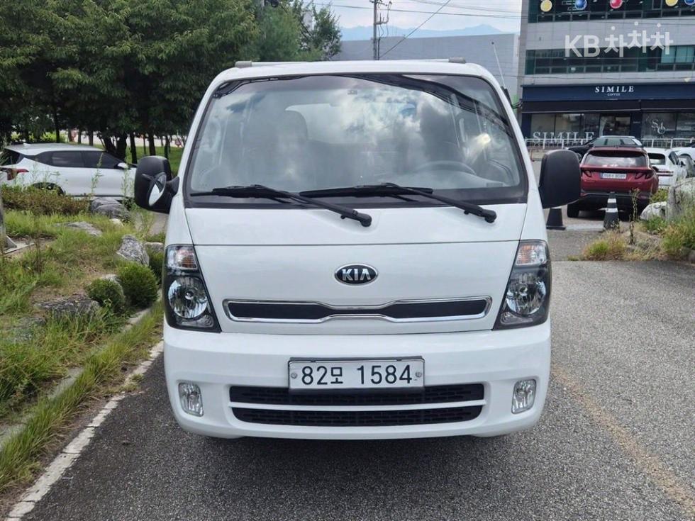 2016 - kia bongo iii