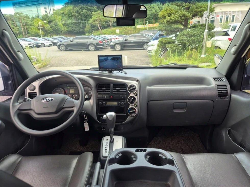 2016 - kia bongo iii