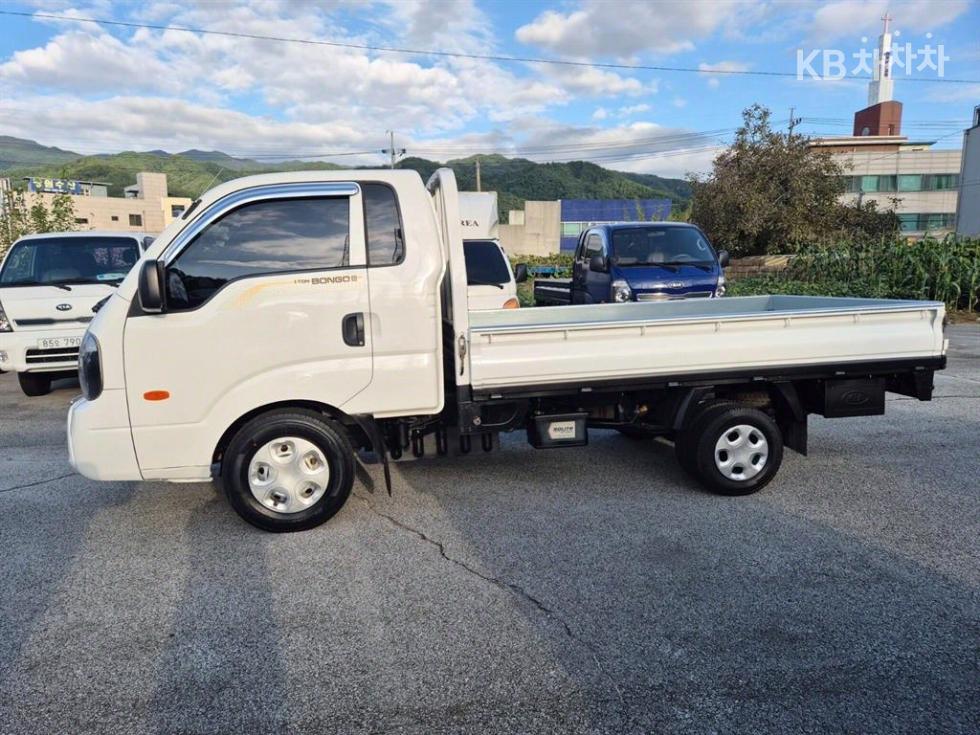 2014 - kia bongo iii