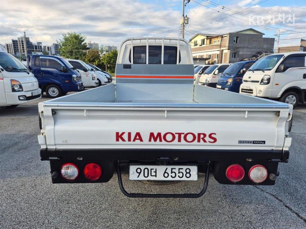 2014 - kia bongo iii