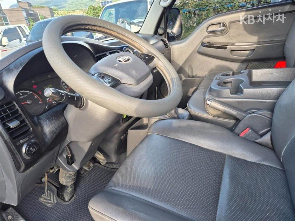 2014 - kia bongo iii