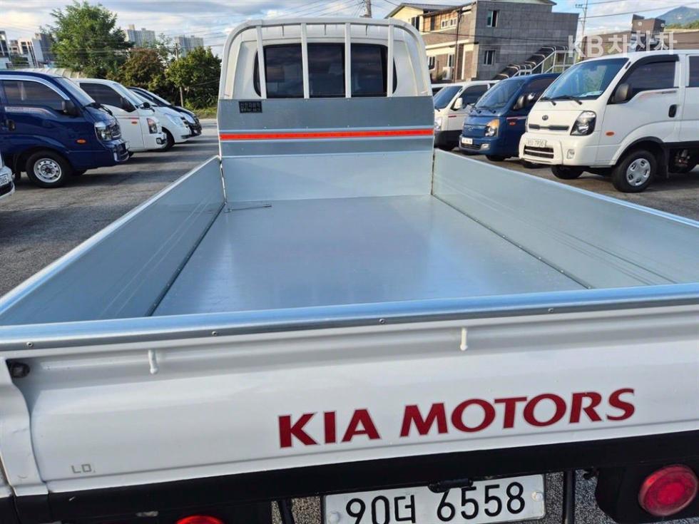 2014 - kia bongo iii