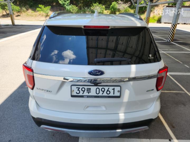 Ford Explorer New 2.3 EcoBoost 4WD Limited 7