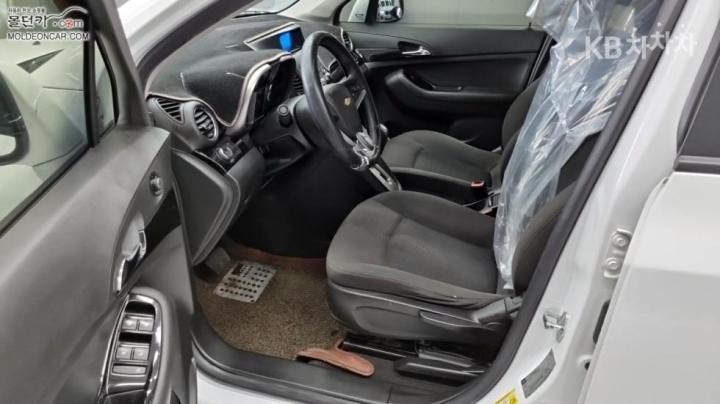 Chevrolet Orlando LT Premium 10