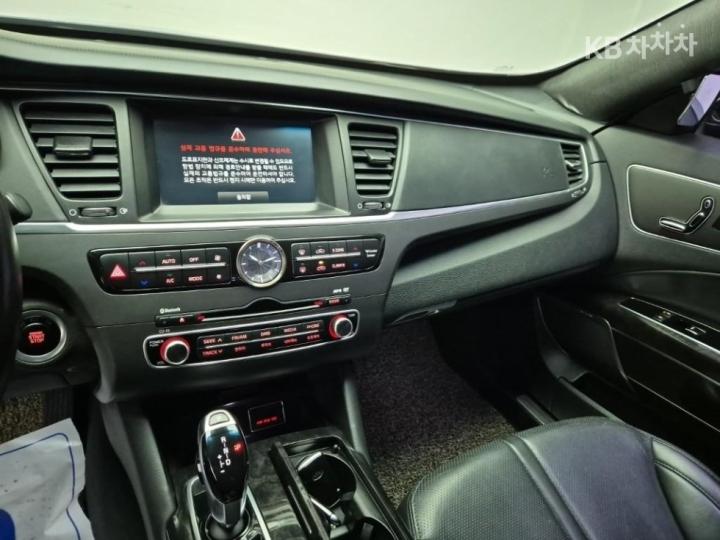 Kia K9 3.3 GDI Executive 10