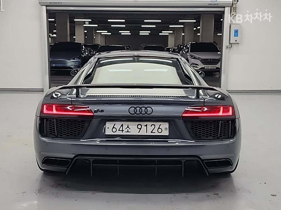 Audi R8 — miniaturë 3
