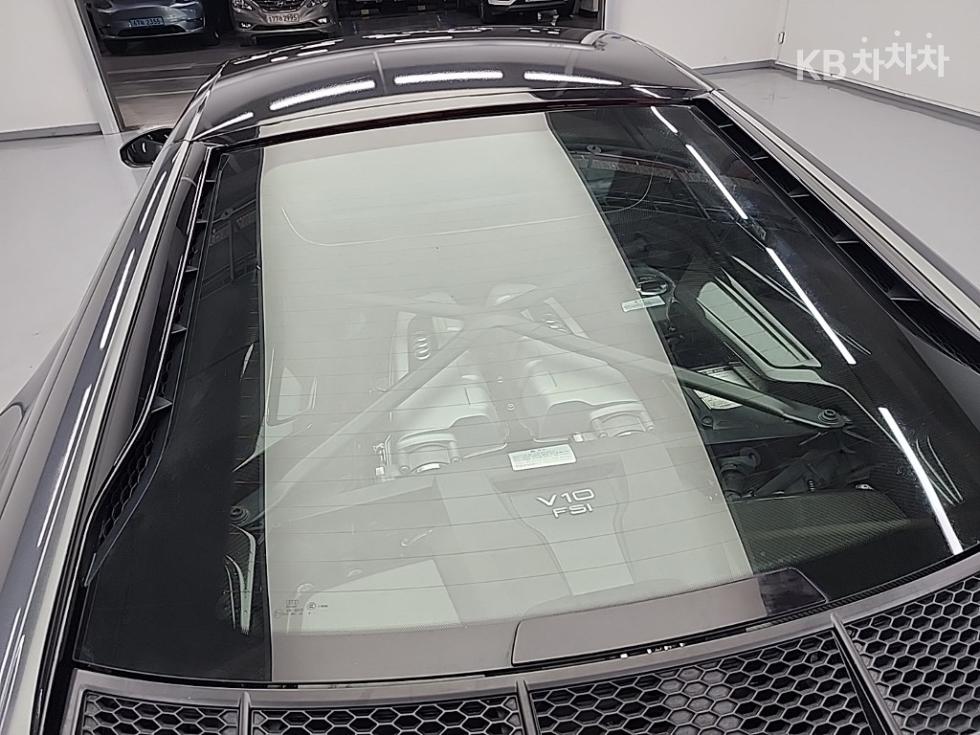 Audi R8 — miniaturë 18