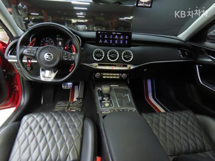 Kia Stinger Meister 2.5 Gasoline Turbo 2WD Masters 7