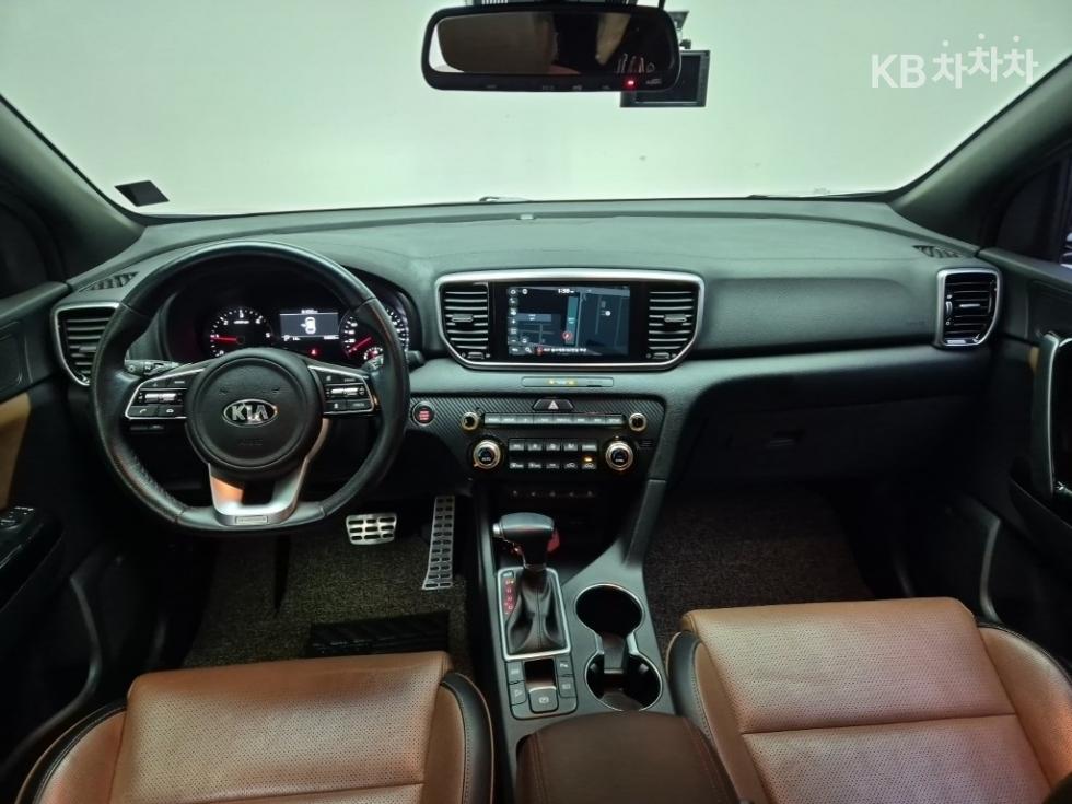 2020 - kia sportage