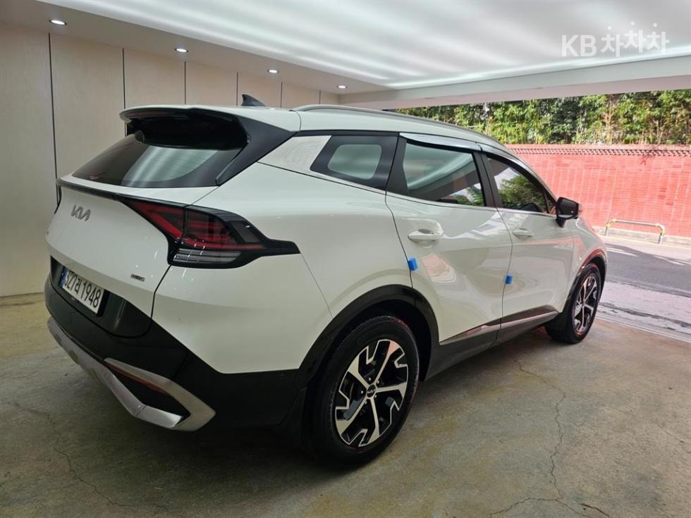 2023 - kia sportage