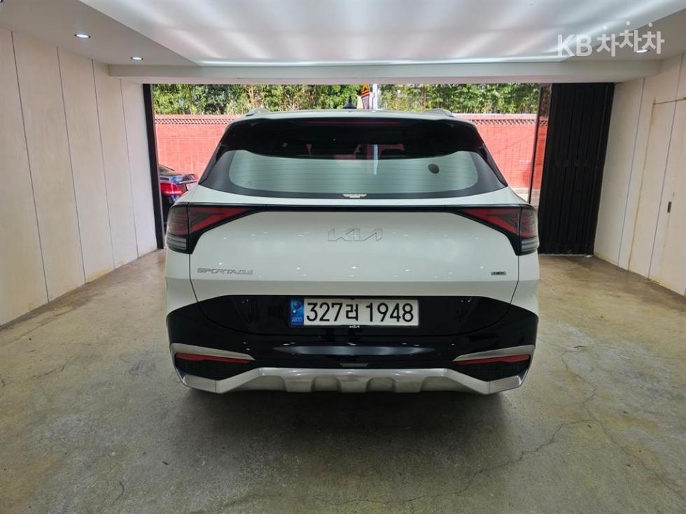 2023 - kia sportage