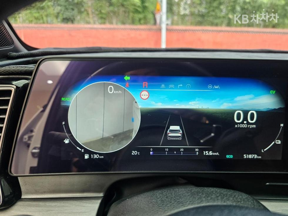 2023 - kia sportage