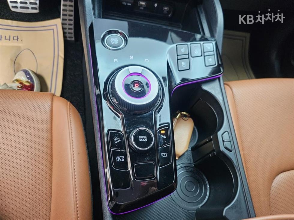 2023 - kia sportage