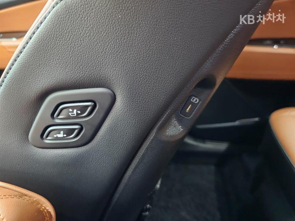 2023 - kia sportage