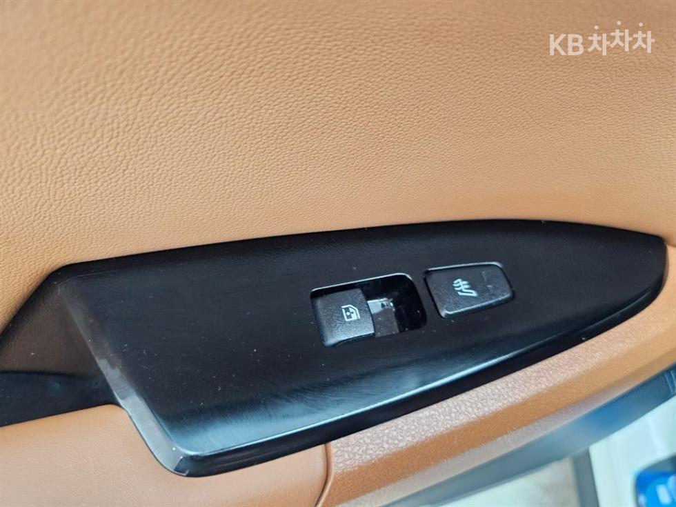 2023 - kia sportage